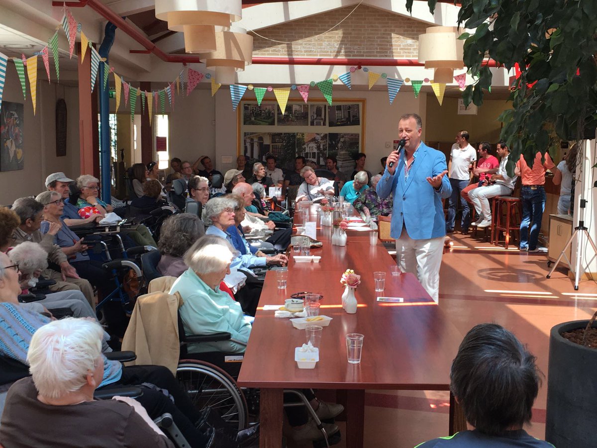 StichtingWera's tweet photo. #RT135 heeft vandaag #maytea nog verlengd! Met de minder validen van Sint Janskliniek en Stichting Wera. Geweldig!!! https://t.co/U3dAv7Dv9z
