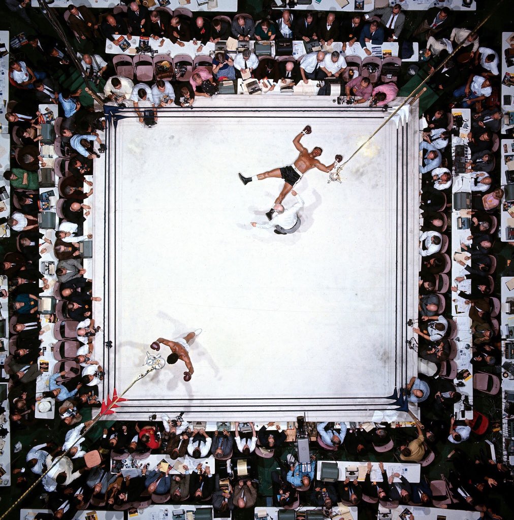 CASAEBRINDISI's tweet photo. #MuhammadAli il Dio del Ring #Rip https://t.co/XRSfAsIZ4H