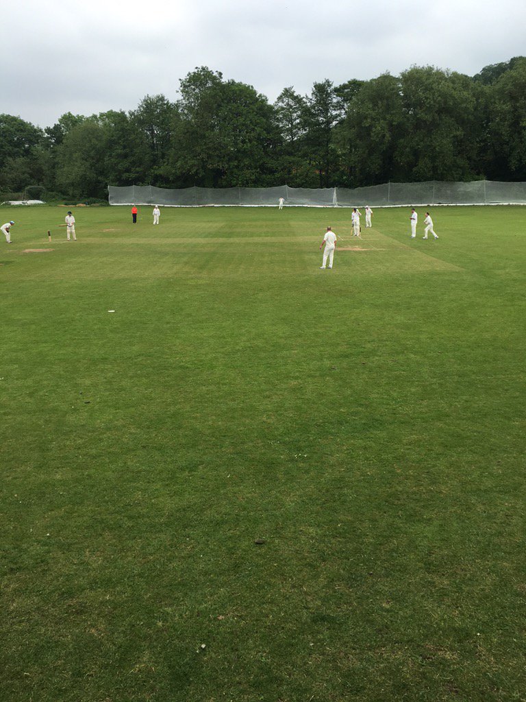 IJL79's tweet photo. Afternoon of Cricket. #dontplayacrosstheline #stupidshot #shouldhavehitdecentscore #letsseewhatidowiththeball https://t.co/LWYJEyXaD0