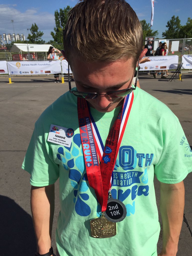 marcellakaye's tweet photo. @Riverfest #schoonies2016 August places 2nd in 10K https://t.co/t5pJ1KBVHm