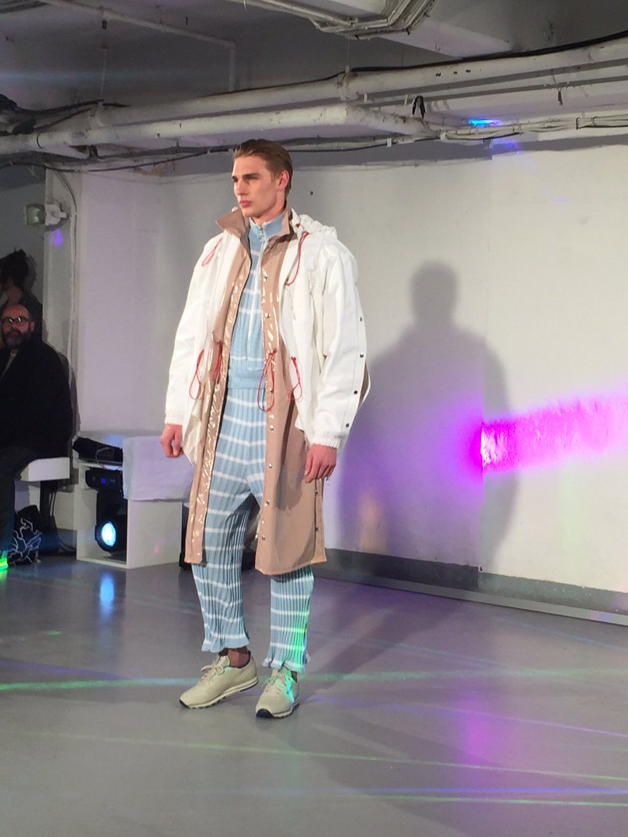 FTMDX's tweet photo. Amie Bell #knit menswear #mdxfashion16 #mdx16 press catwalk #LDN @MiddlesexUni @FDMDX @FTMDX @OfficialGFW #londonpop https://t.co/DyYzctvw9n