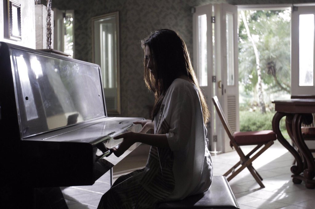 FILM_Indonesia's tweet photo. Prilly Latuconsina bintangi film terbaru karya sutradara Awi Suryadi, sbg Risa dlm film DANUR ⭐️🎬❤️ https://t.co/mMHPSldBaD