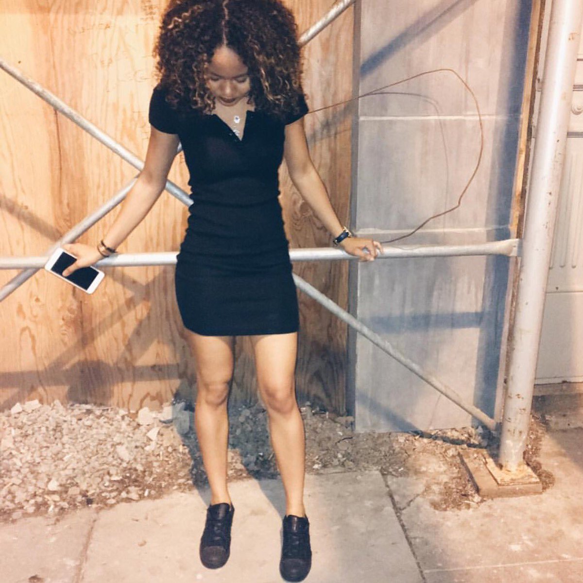 madgyalmo's tweet photo. birthday girllll! 🎉👯 ! I love you hot gyal! #goodasfidem #raeee https://t.co/mSOfrjRlZ8