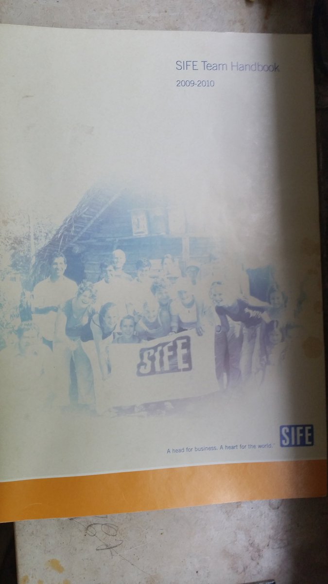 ClementDarras's tweet photo. @EnactusFrance j'ai retrouvé une antiquité #SIFE https://t.co/cV8jGLTXVt