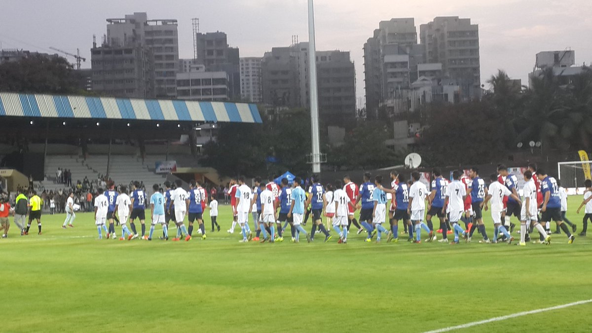 ViaanMobiles's tweet photo. Both the teams all set to play the match! #CelebrityClassico @AllstarsFC_PFH https://t.co/hH2MFPJfW3