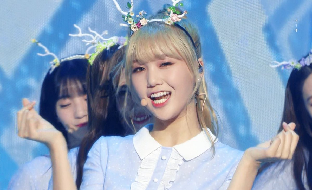 yeo_mul's tweet photo. [오마이걸] 160604 음악중심 Windy Day 캡쳐 25p
https://t.co/MEFXPK4Zz3 https://t.co/7l742qqP8Q