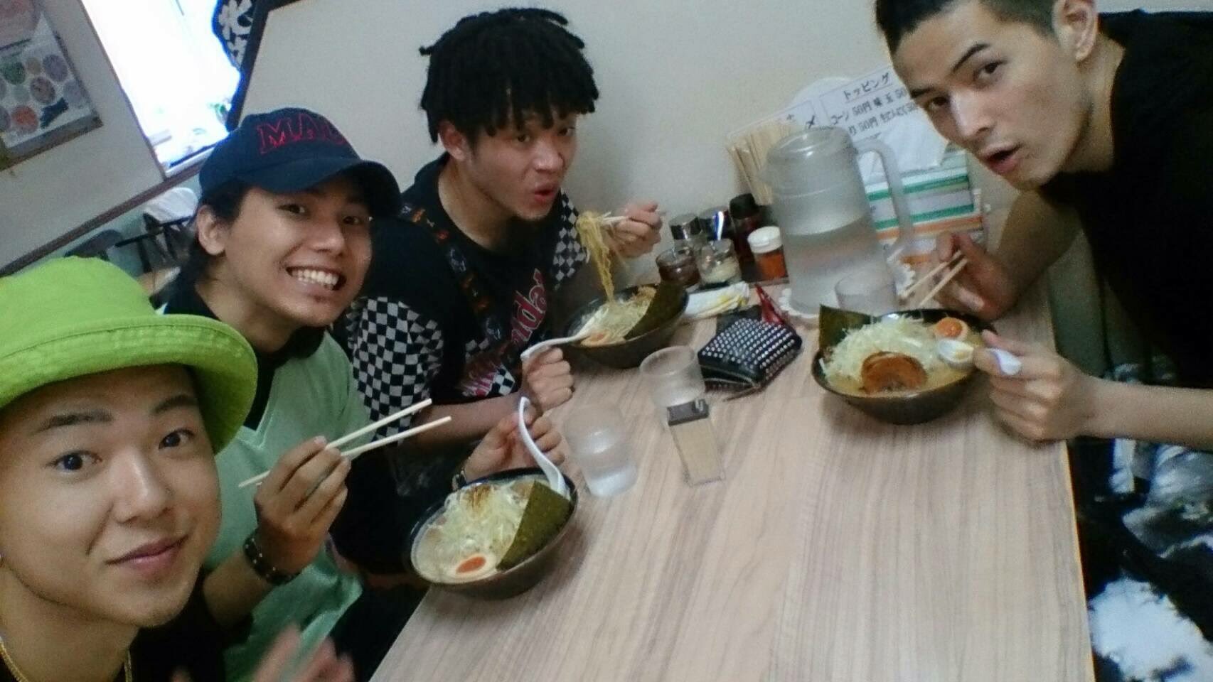 Rihito A K A つとむ Pa Twitter 今日は 小田原養護学校にwsしてきました 皆ピュアにダンスを楽しんでくれていて初心に帰れました やっぱりダンスが好き 今年は養護学校に沢山ワークショップしに行くので沢山勇気と元気と楽しさを共有する ありがとうご