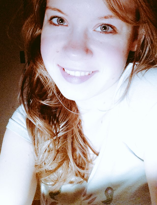 upon_a_girl's tweet image. me being.... productive. #studying #notstudying #enjoythefilter