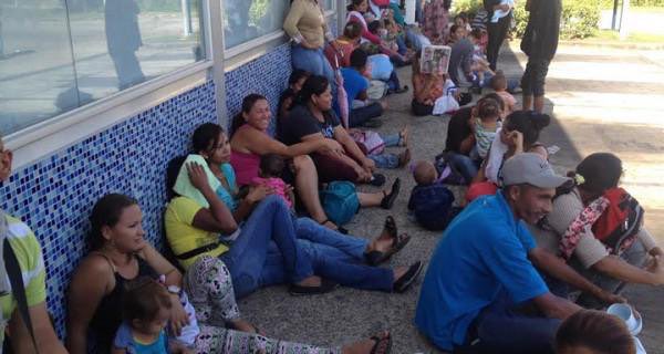 TradingTactico's tweet photo. (MADURO NOS CONVIRTIÓ EN PAIS DE MENDIGOS) Venezuela ha perdido 800,000 empleos https://t.co/i3p8LF58Ut https://t.co/ufO1RodAWi