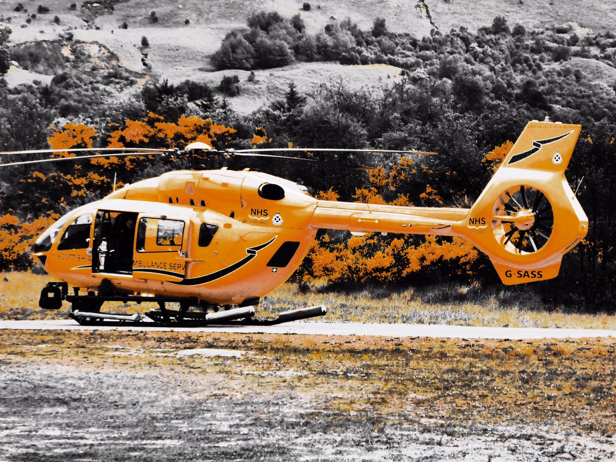 torque137's tweet photo. @scotambhelimed5 basking in the heat of Fort William today @Scotambservice @BondAirServices 🚁🚑 #helimed5 #bennevis https://t.co/EQA6DW6Wsh