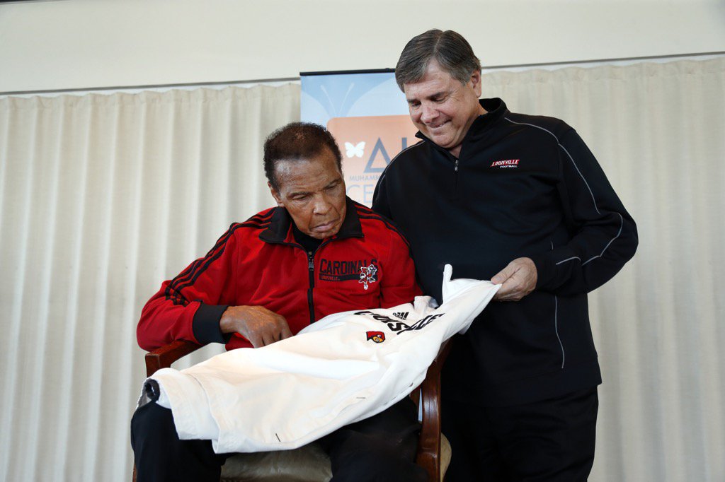 LouisvilleFB's tweet photo. Thanks Champ for what you meant to our football program. You are truly The Greatest #L1C4 https://t.co/hruE0b15HF