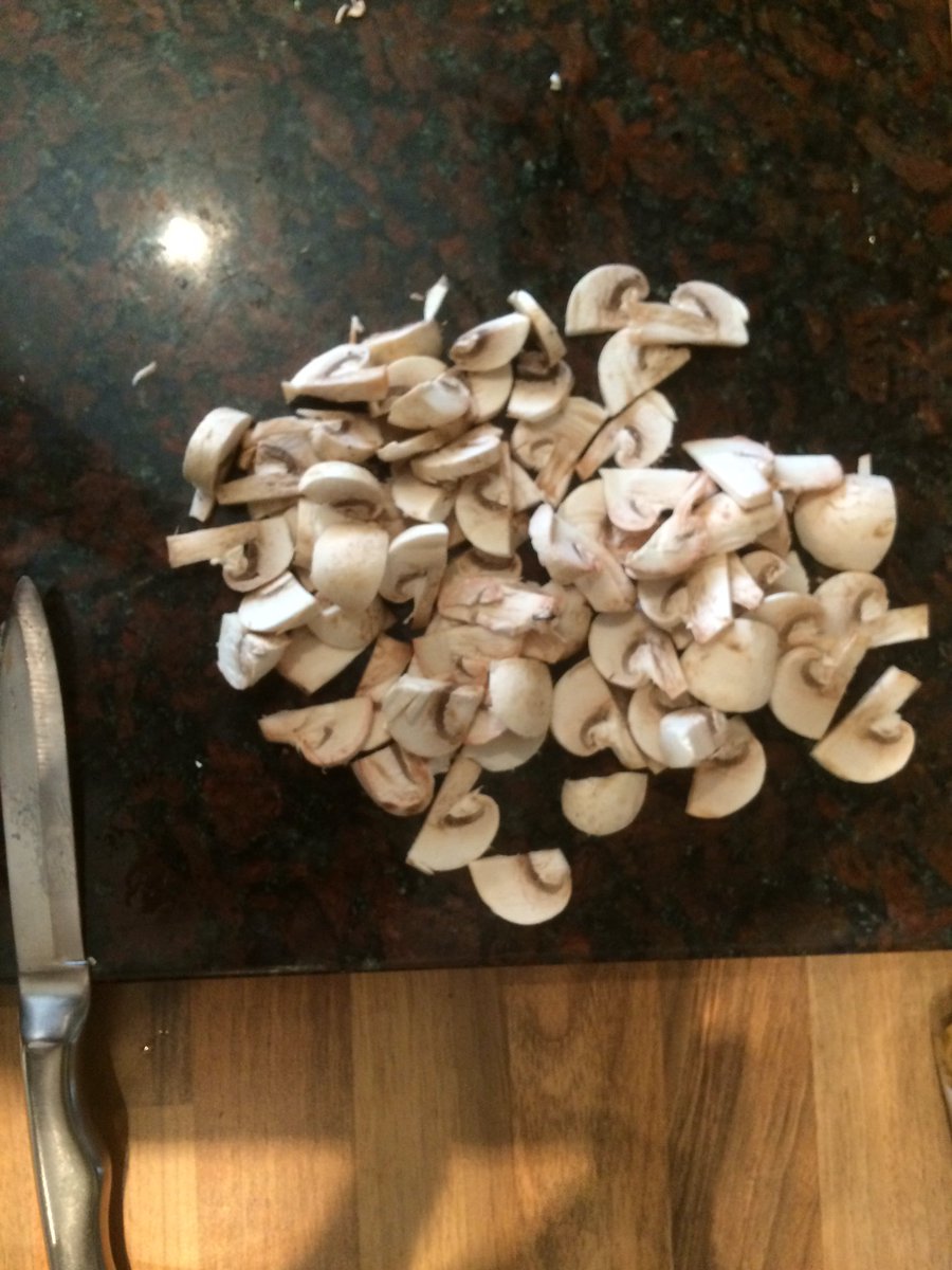 WalkMaltAdams's tweet image. #PreparingDinner 👍