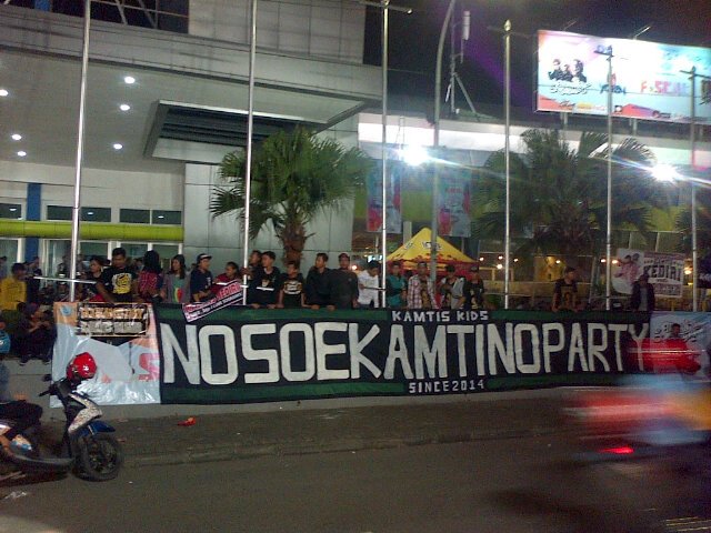 Nadia_Edogawa's tweet photo. @endanksoekamti #soekamtiday tanpa kalian #Surabaya https://t.co/typZSZPXM4