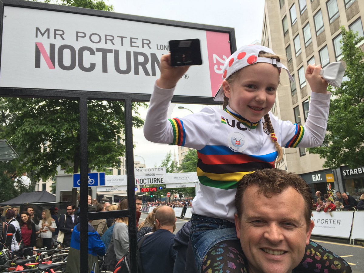 hack_jam's tweet image. Loving the Boris bike race!@NocturneSeries #MRPORTERNocturne