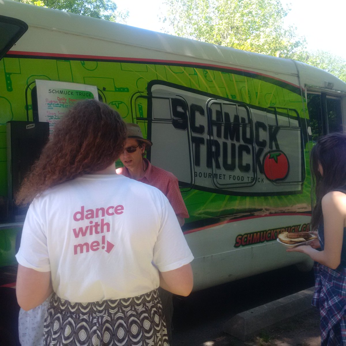 guelphdance's tweet photo. Come for the dance, stay for the food! So pleased to have food trucks at today's Park show! #gdfest16 https://t.co/WlCWVDf9kw