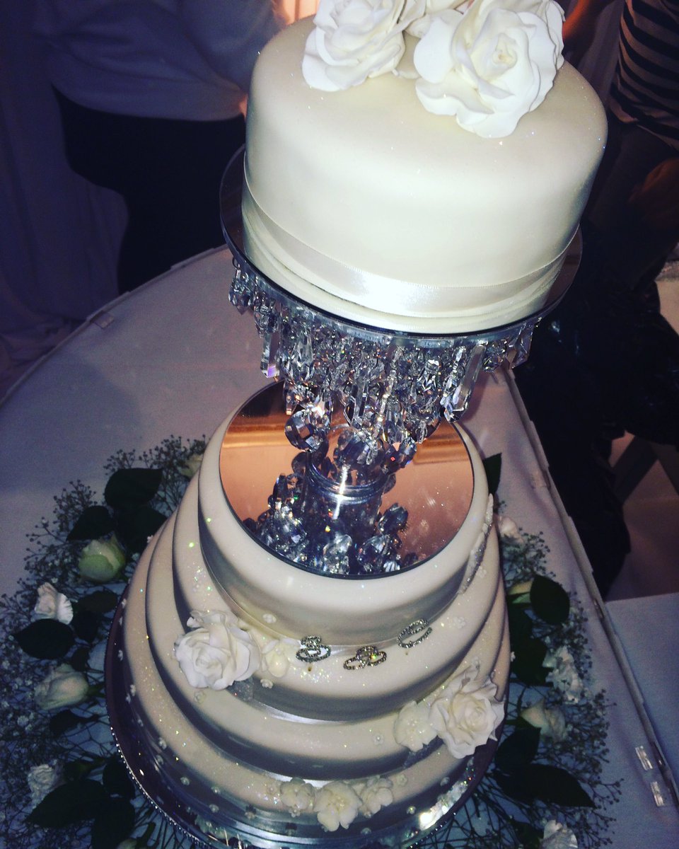 Shareenyp's tweet photo. My #wedding #cake order #diamonte #ivory #roses #mamascustomcakes https://t.co/rufjQZVONw