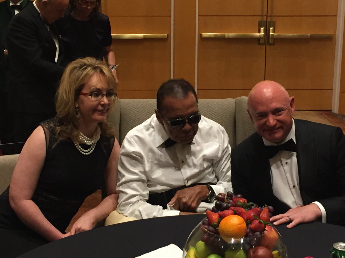 CaptMarkKelly's tweet photo. Was an honor to meet "The Greatest" earlier this yr. A moment @GabbyGiffords & I won't ever forget. #RIPMuhammadAli https://t.co/GsB4cl4HPY