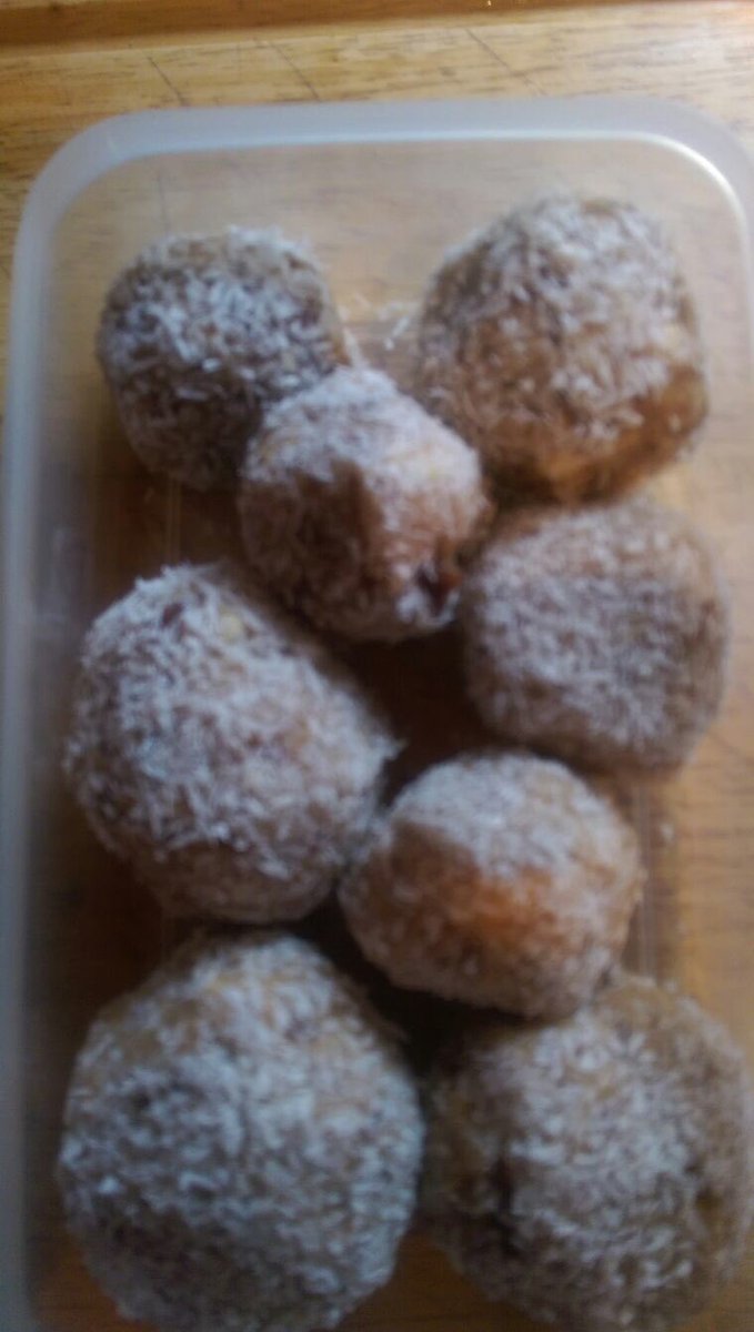 maxaimee's tweet photo. #Coconuttruffles #CookHappy #yummy @Fearnecotton https://t.co/dYhDnCpyvO