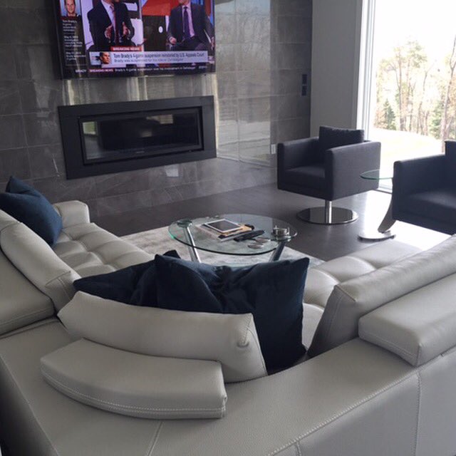 PerLoraHome's tweet photo. There is nothing like a PerLora Home. #perlorastyle #pittsburgh #interiordesign https://t.co/umJ1qMppti