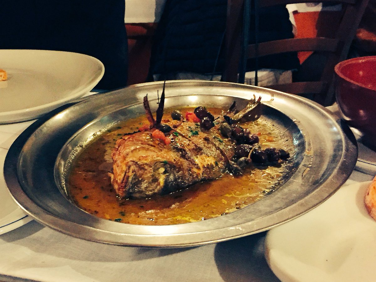 Theobiunno's tweet photo. Timbrato anche da Marco #Rustichello #migliarino #branzinetto #vermentino #tenutasanguido 😋🍾🐟😋🍾🐟😋🍾🐟 https://t.co/Qp4c01LeYG