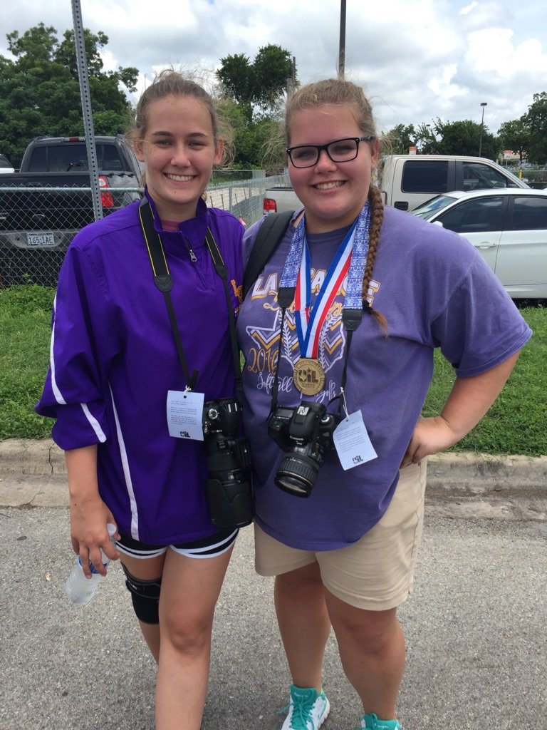 LGLeopardSpots's tweet image. Your @LGLeopardSpots photographers got it all @uiltexas State softball.  Look for the spread in the supplement!