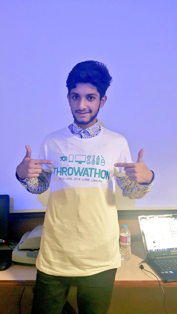 Zeeshan_Irfan1's tweet photo. It's T+shirt time @Throwathon @Zeeshan_Irfan1 
#hackathon #StartUpSaturday #Twitter #GooglePlus #2016 #T-shirt https://t.co/CSxk1dFq3U