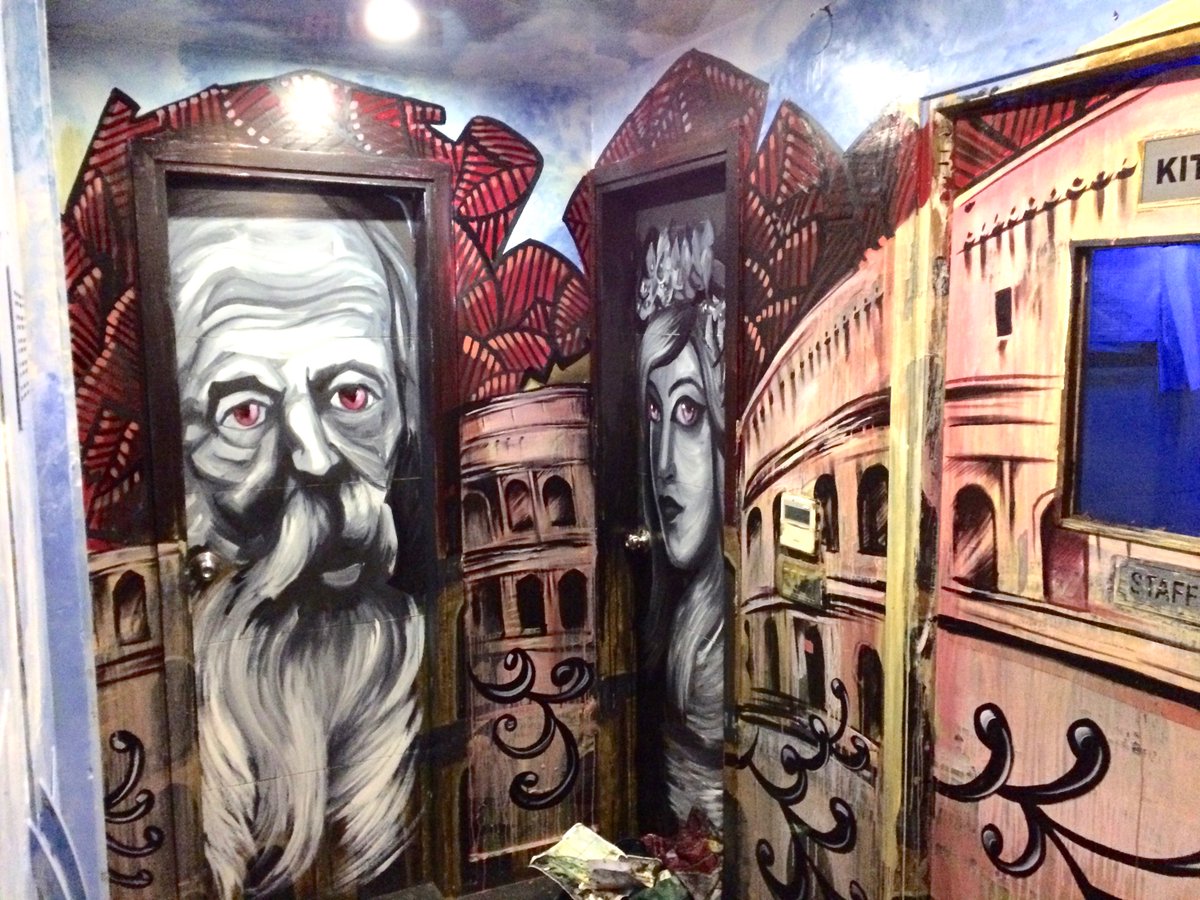 lekhi17's tweet photo. #Kinbuck2 #CannaughtPlace #WallArt #Ladies & #Gents #washroom #iHopeYouLikeIt https://t.co/Zt5iNgSVmY
