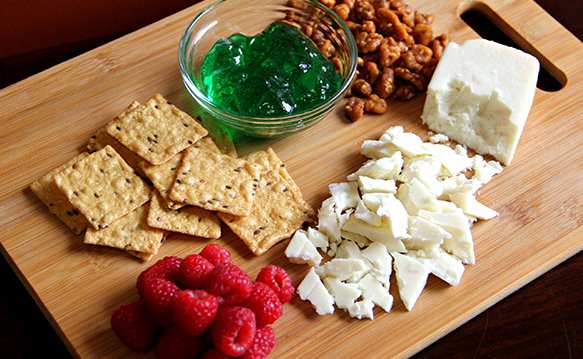 sartoricheese's tweet photo. #MasterCheesemaker Pam Hodgson's fave picks for Extra-Aged Goat Cheese #NationalCheeseDay https://t.co/SzHWSIiBmK https://t.co/3JtuuRrLso