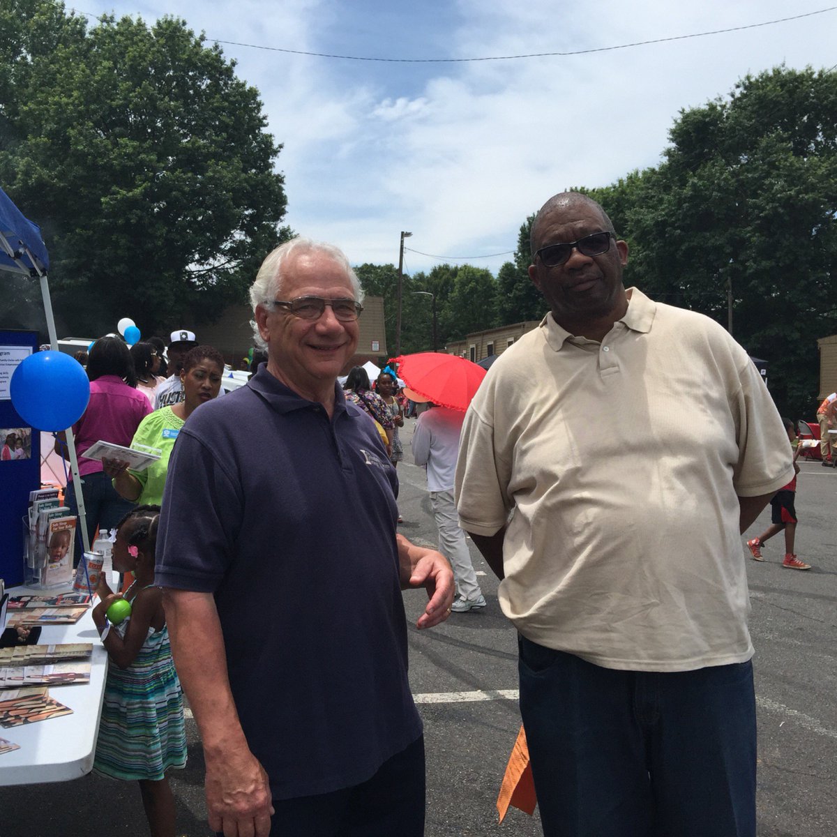 atlantaprc's tweet photo. #TeamAPRC taking ministry to the south side @ThomasvilleHeights & @ForestCoveApartments #ServingMore to #SaveMore https://t.co/zXi6X3ibHj