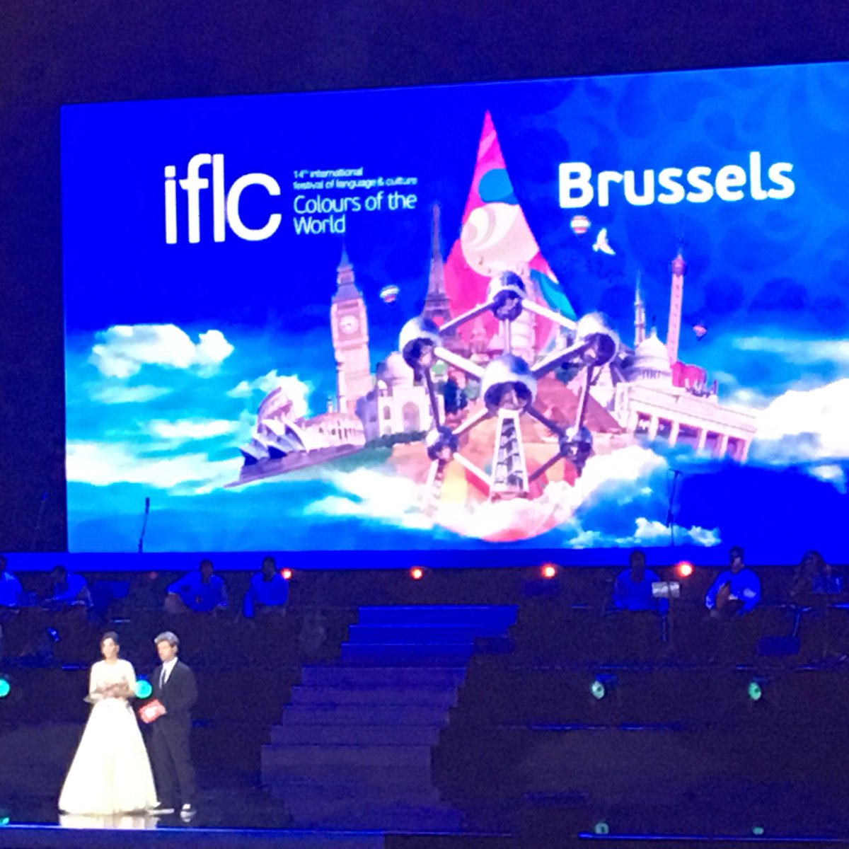 dreynders's tweet photo. Bienvenue ! Welkom ! Welcome ! karşılama ! #IFLC2016 #colorsoftheworld @intFLC @IFLCBrussels https://t.co/CnWqrFXy6I