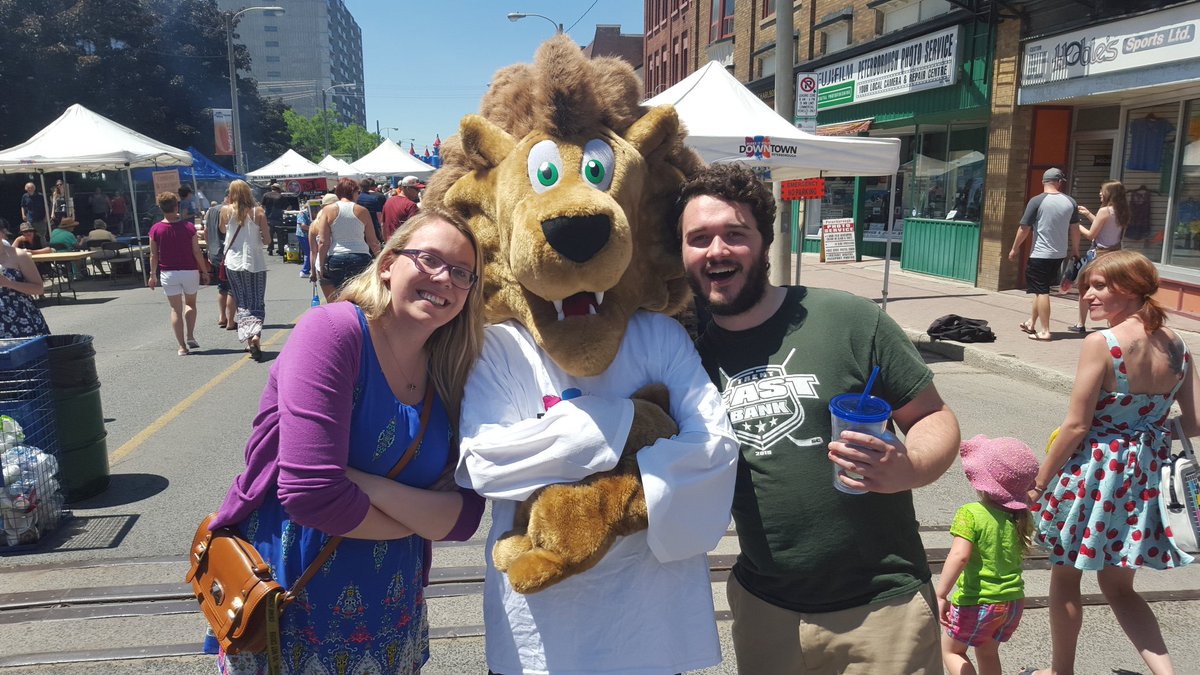 _smedgar's tweet photo. #tasteofdowntown was so much fun! We even got a pic with @PtboGeorge ! @downtownPtbo @GoddenMason https://t.co/RyosELifr2