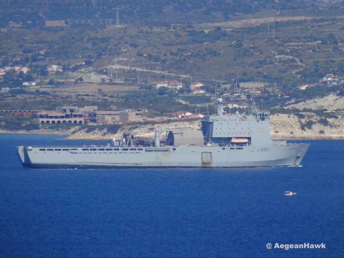 AegeanHawk's tweet photo. #RoyalNavy #NATO #SNMG2 #RFACardiganBay #L3009 #Bayclass #LSD #AegeanSea #RefugeeCrisis https://t.co/C0cqOWLVxD