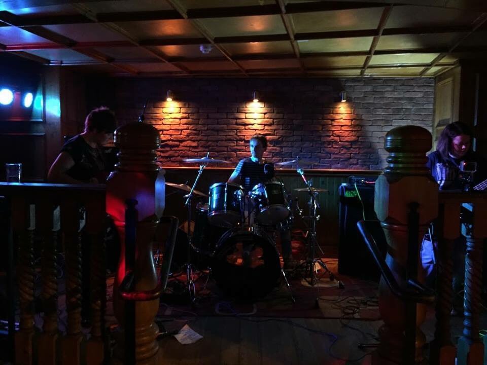 Big stage, small stage, we make it rock! 🤘🏻