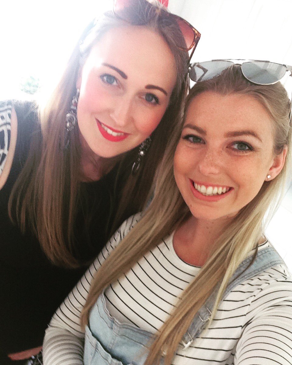 SianWilson4's tweet photo. Lovely day at this beauties baby shower #expecting #mummytobe #radiant #friends #celebrations #summer #sunshine https://t.co/rZwbrBUCwS