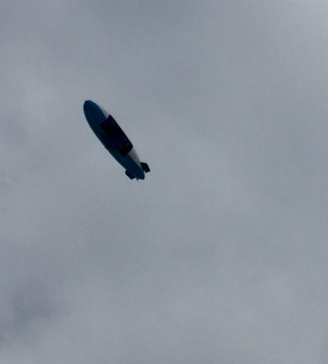 Airliner1013's tweet image. Blimpy McFloaterson just chillan over my place lol #YQG #blimpy