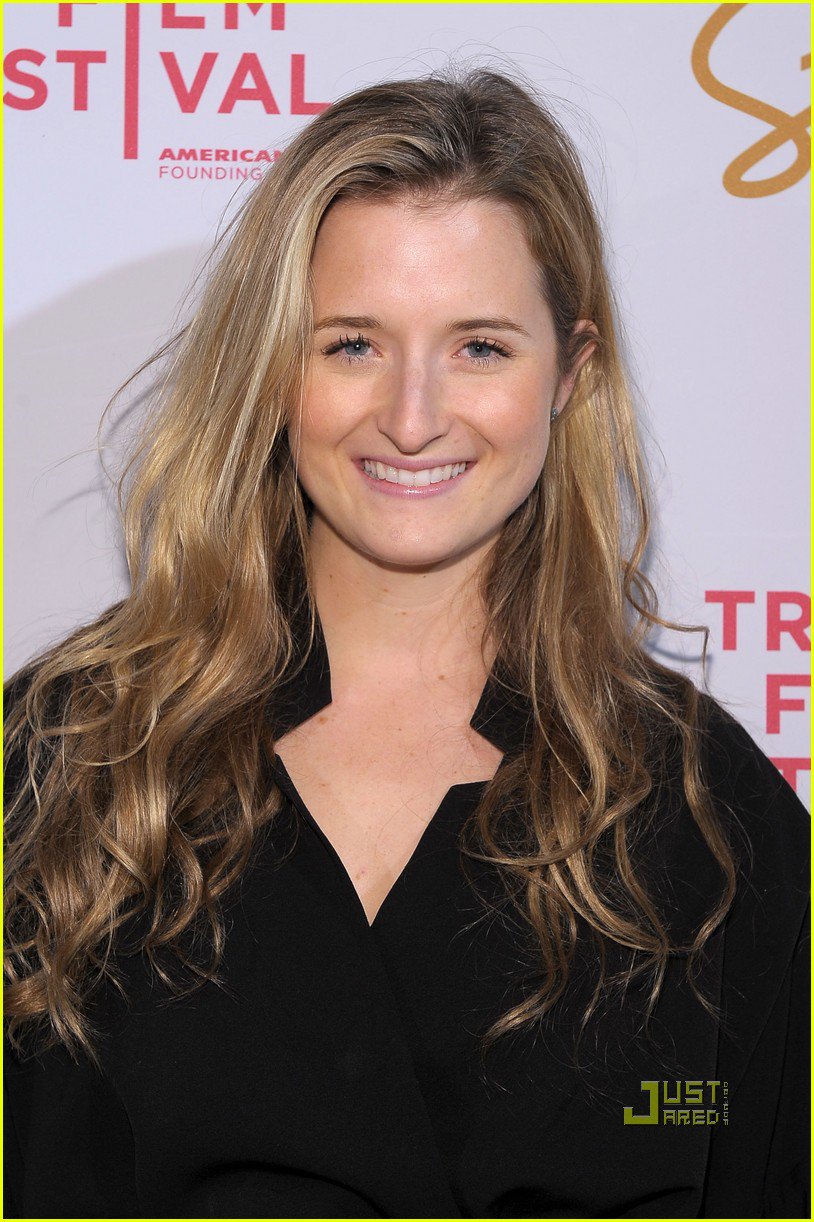 To know more about birth facts, family, childhood, profession, awards, net worth, rumors, body measurements and social media profile of chloe east , katelyn nacon , and ashly burch , please click on the link. Grace Gummer Instagram . Meryl Streep Page C On Twitter Left Grace Gummer Right Julia Piaton Holy Shit