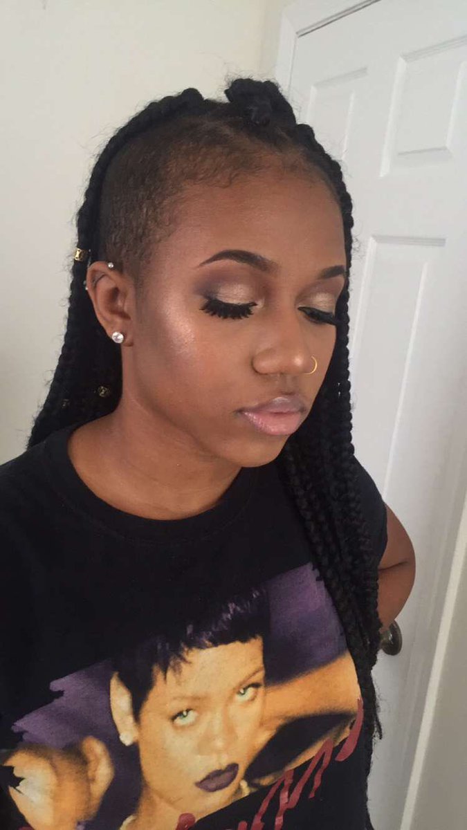 ChauntaeVisuals's tweet image. Client of the day 😍😘🎨🔪 #ChicagoMUA #VisualBEAT #ChauntaeVisuals