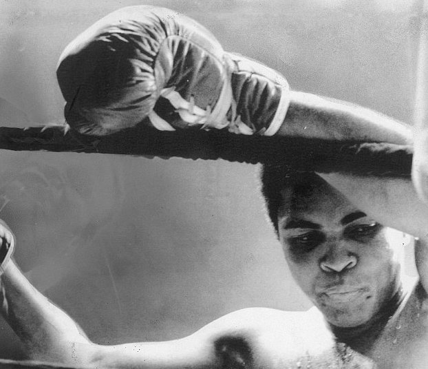 BBCSport's tweet image. COMING UP:

Watch Muhammad Ali: The Greatest documentary @BBCOne 9.30pm.

bbc.in/28awlax #RIPMuhammadAli