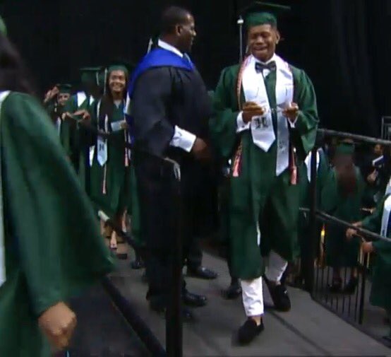 the_legitdb's tweet photo. Sheshhh on to my next struggle in life #highschoolgraduation #collegeready #HightowerHS https://t.co/kP75Aws2Gf