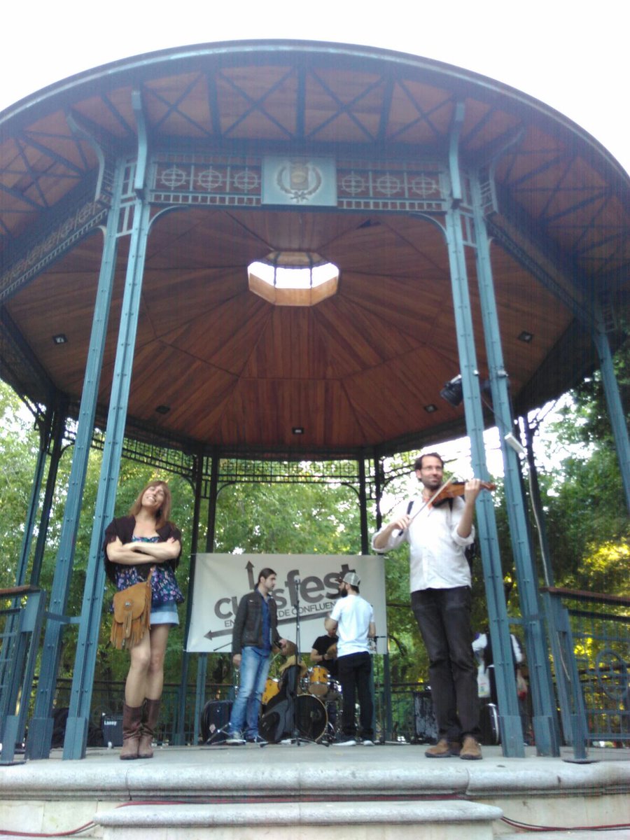 UnidadPopularMA's tweet photo. Concierto final #CupsFest organizado por @GanemosPinto con Alicia Ramos y la Solfónica. ¡Música revolucionaria! https://t.co/RypNw0mHPA