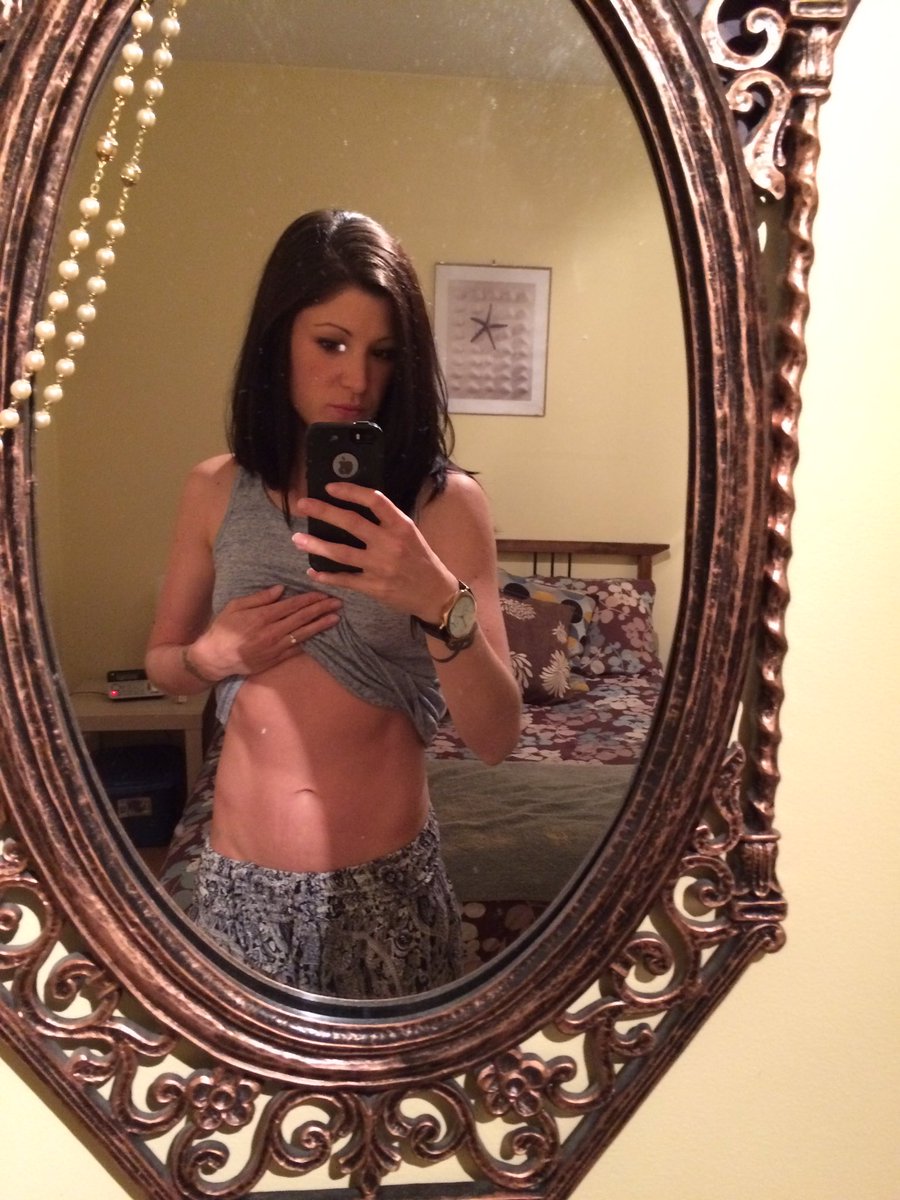 AshleySmashter's tweet photo. Work in progress, abs on their way. Need to up my containers soon to bulk up #strategy #hammerandchisel #coachgoals https://t.co/5vGVKF5iK8