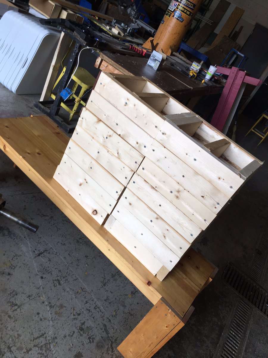 mcintosh160's tweet image. Got most of the deadlift blocks put together. Jus need to finish with the plywood! #ButlerCoFootball #BlockPulls