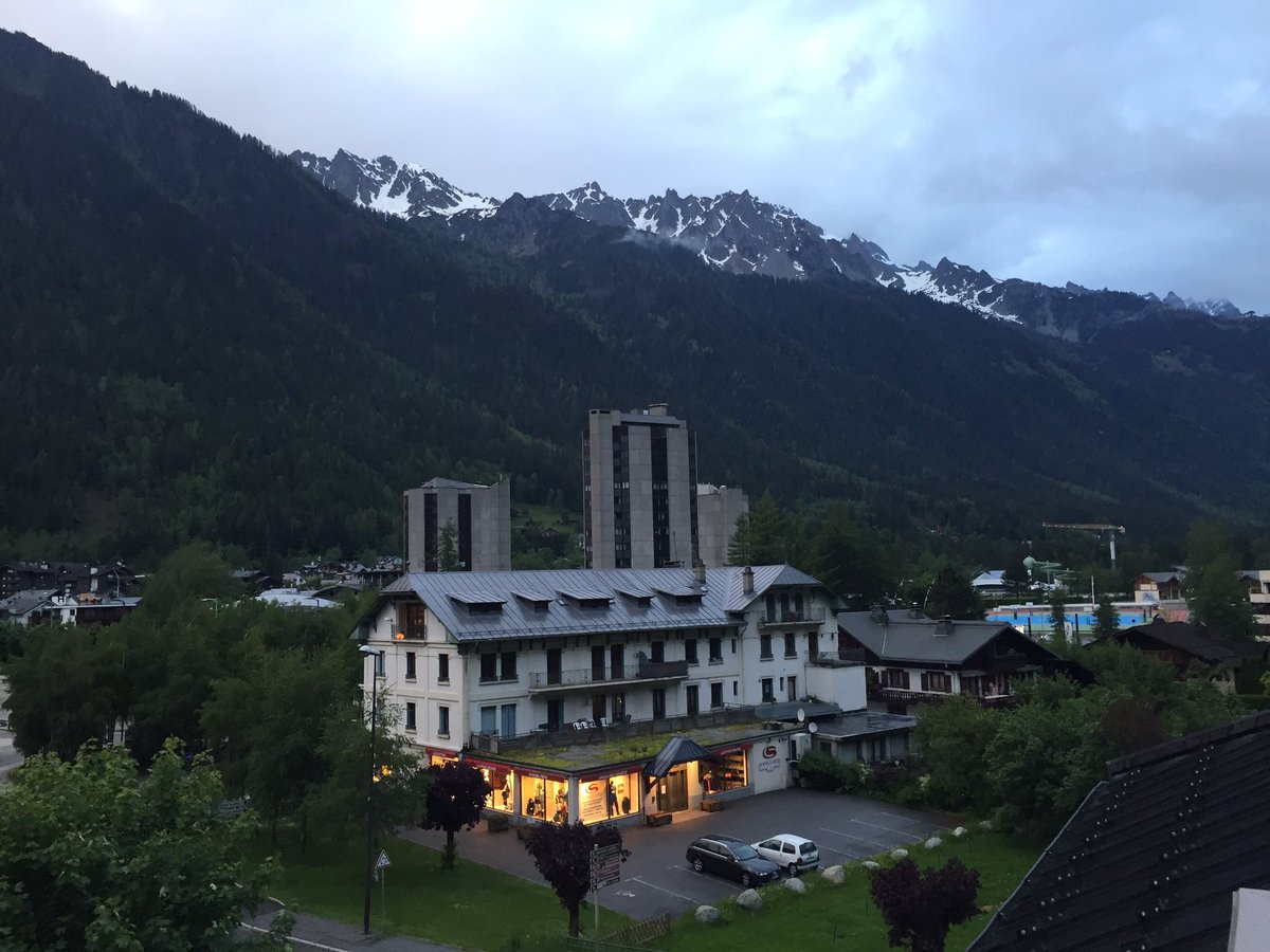 jamielj87's tweet photo. Loving life in chamonix #adventure https://t.co/rOWA30yxXE
