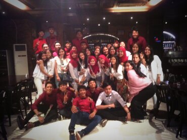 Dmc2016's tweet photo. Usai sudah acara Prom Nightnya. Dan usai sudah pertemuan kita yg terakhir. https://t.co/V3z9XJLyko