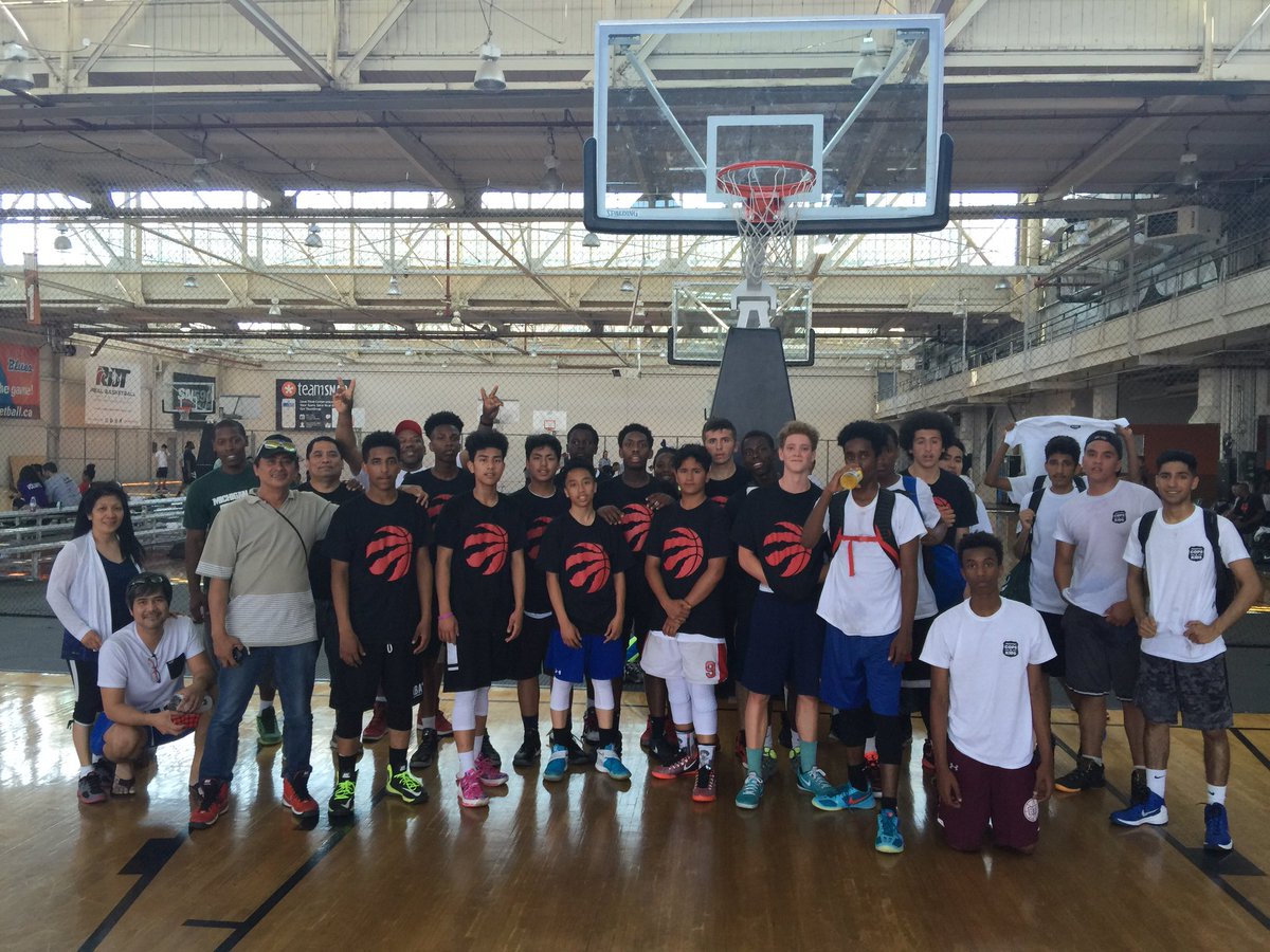 iCop54's tweet image. YBL @TPS54Div at @TorontoPolice &amp;amp; Youth Games. Thank u @COPSandKIDSca for helping make this happen.Yup,54 won again!