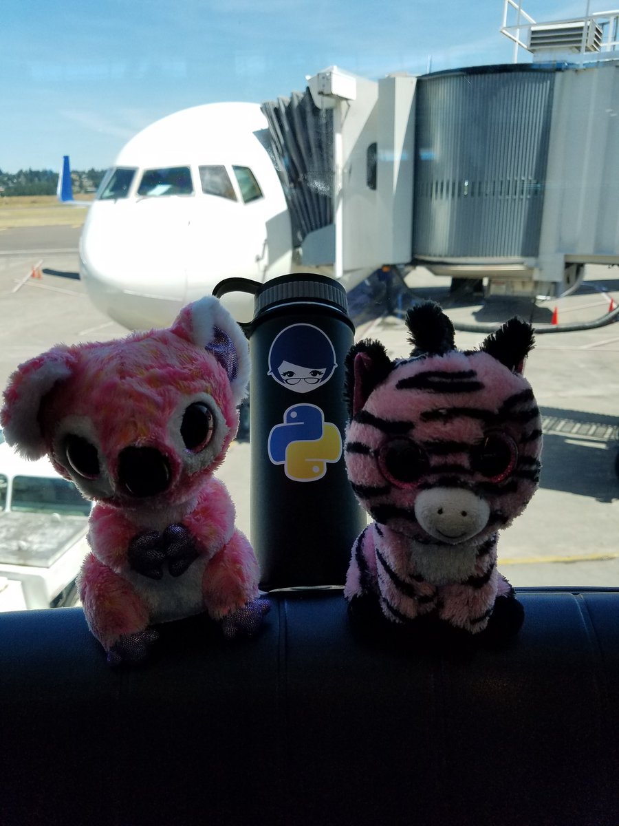 chalmer_lowe's tweet image. #travelbuddies are going home. Will miss my old &amp;amp; new #pycon2016 #pyconedu #pycon friends Travel safe Til next year