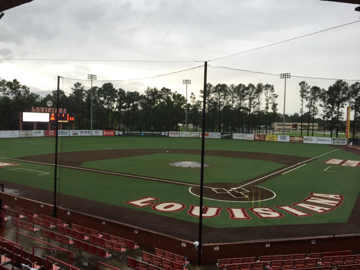 chancecholly's tweet photo. 2:31 pm Wether update from the Tigue. pool idea didn't work so we converted it back to a ball park. #GeauxCajuns https://t.co/IJ67iWm2Zi