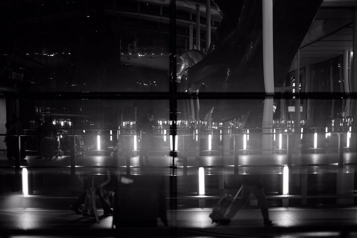 UnitedArchivesZ's tweet photo. 3•WEEKS•AGO #LX340 @FlySWISS #1stLDN @HeathrowAirport 📷© #ReistStocker #Project #RSA1st #Video 🔝Info rstocker@1st.ch https://t.co/Lnj2mAIxiC