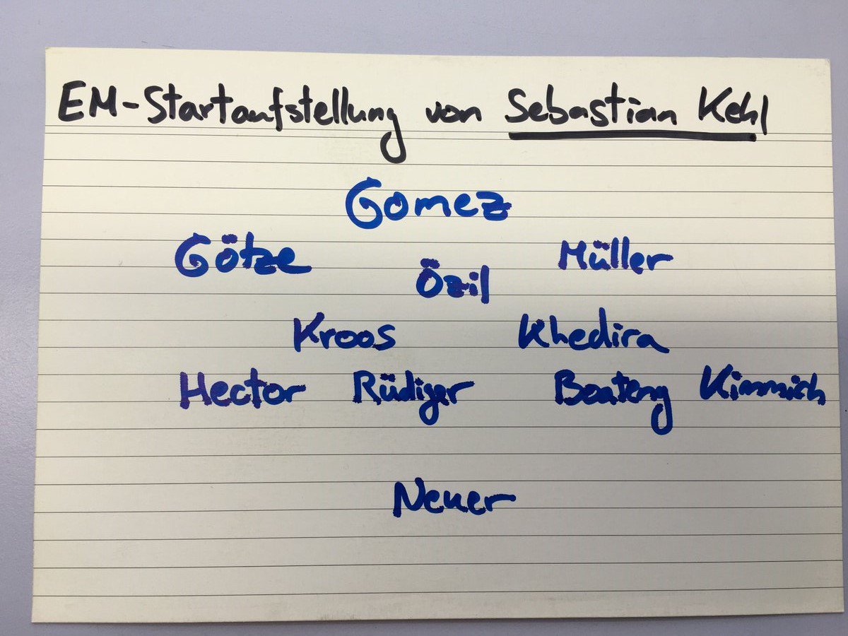 ZDFsportstudio's tweet image. Gleich ab 23 Uhr bei uns zu Gast: @sebastiankehl Was meint ihr zu seiner EM-Elf? #sportstudio #em2016 #GERHUN