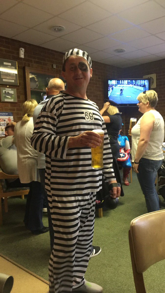 samconnors_10's tweet photo. Look at the state of this weasel what a massive helmet this bloke is #ridesheep #prisonforbangingsheep @LambournFC https://t.co/mqV80BVA2b